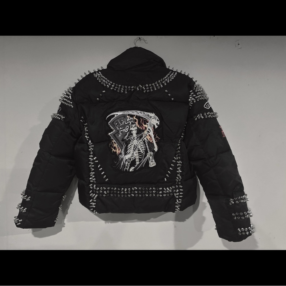 ACDC SPIKED PATCH PUFFER COAT IN BLACK NWT - Picture 10 of 16